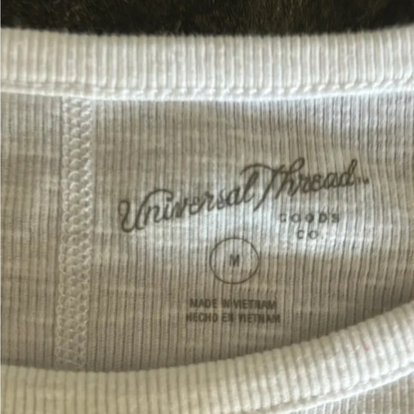 Universal Thread Ribbed White Top - Picture 2 of 3